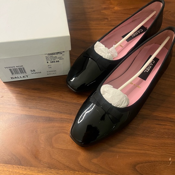 Carel Paris Black Patent Ballet Flats - Picture 4 of 5